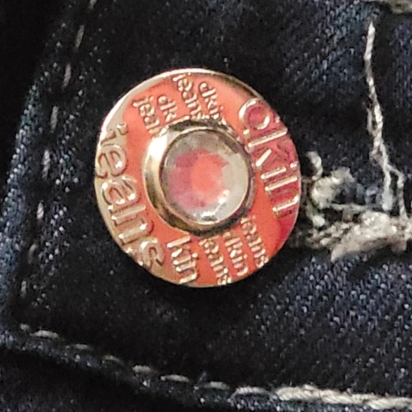 DkIN Capris Jean Med Wash Plus Size 24W - Picture 9 of 9